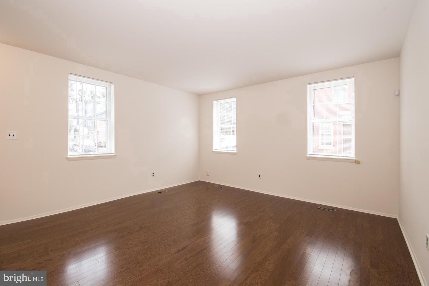 GRADUATE HOSPITAL - Residential Lease