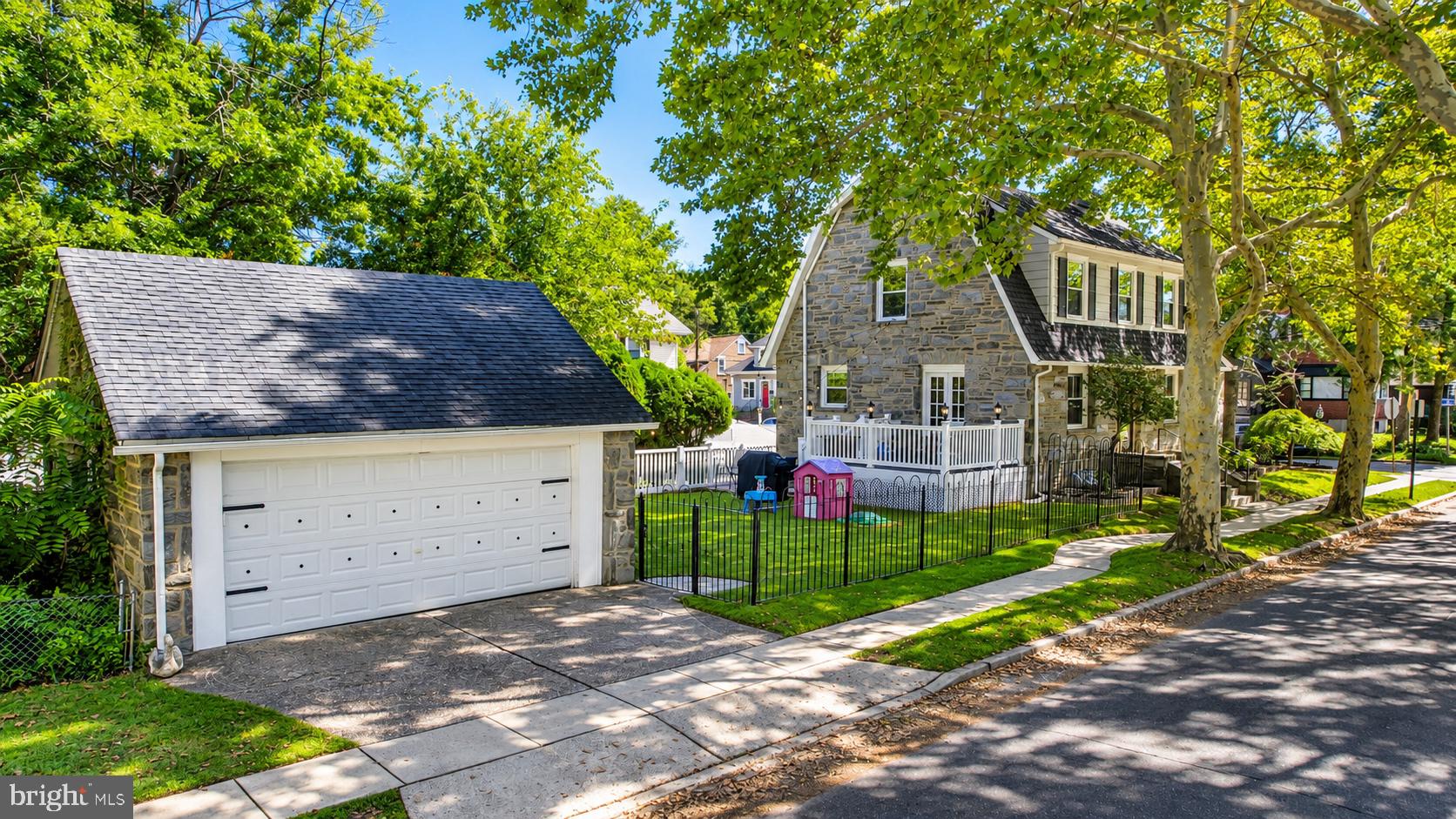 101 E WAYNE TERRACE
