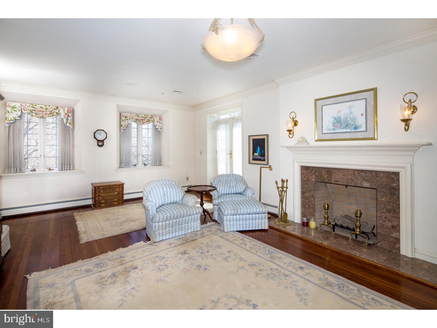 COUNTRY CLUB ESTS - Residential