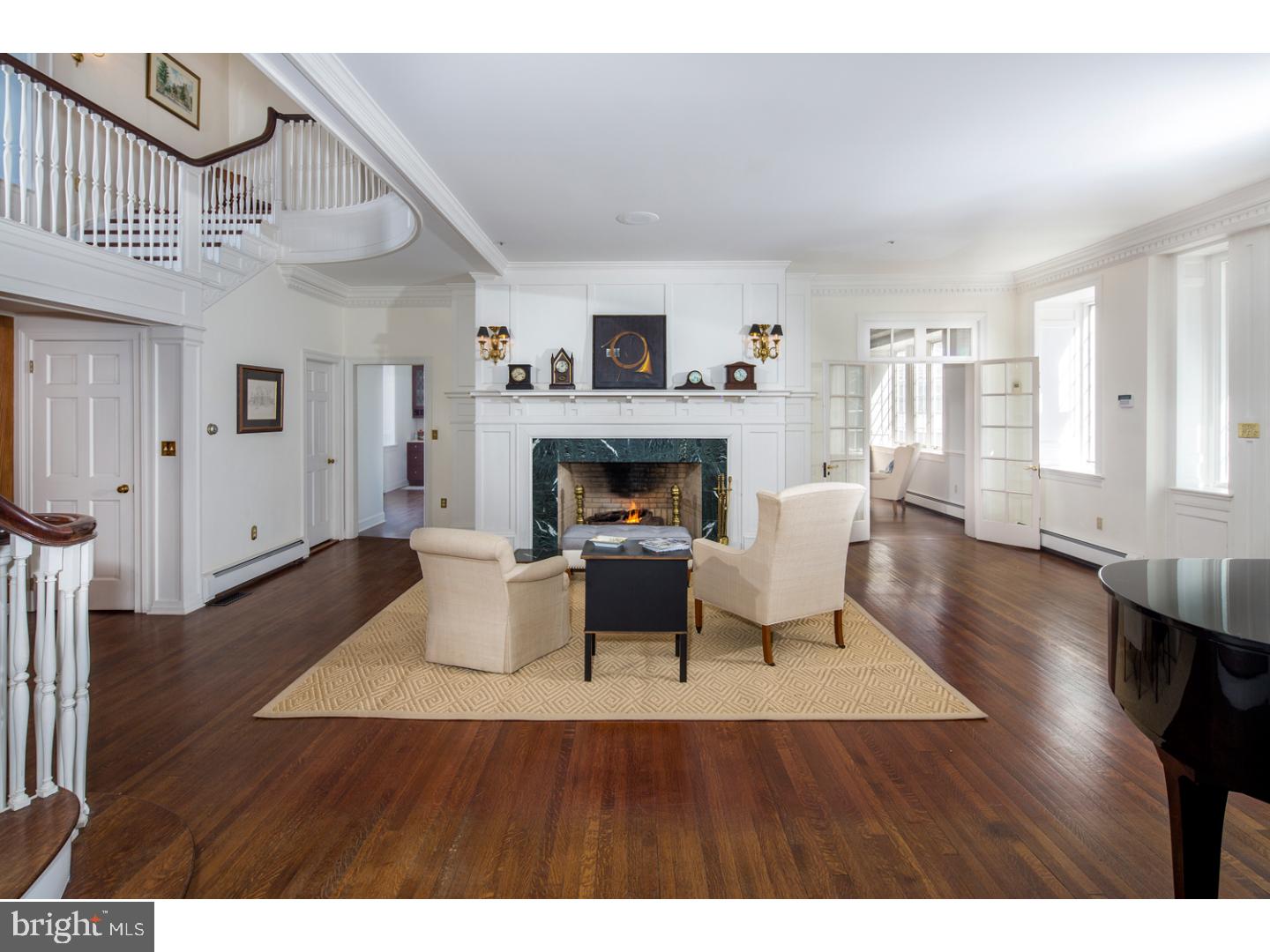 COUNTRY CLUB ESTS - Residential