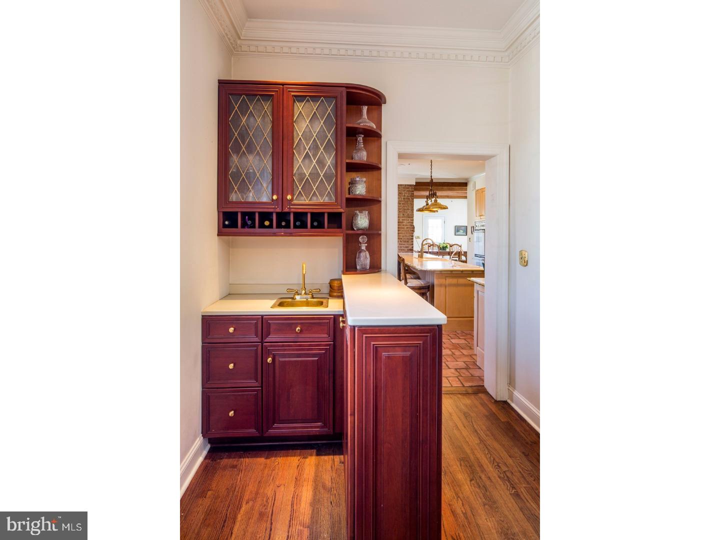 COUNTRY CLUB ESTS - Residential