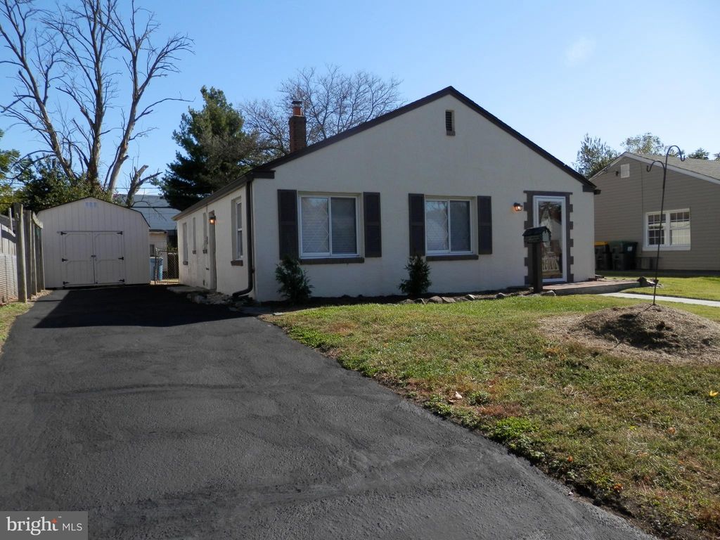 Photo of 416 Howell Dr, NEW CASTLE, DE 19720 (MLS # DENC2091706)