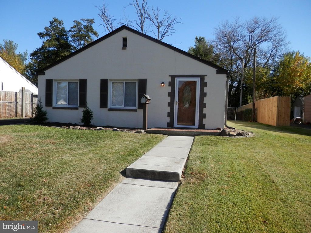 Photo of 416 Howell Dr, NEW CASTLE, DE 19720 (MLS # DENC2091706)
