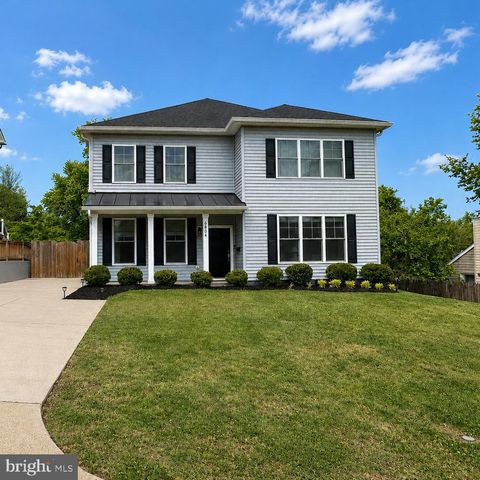 Photo of 6804 Farragut Avenue, FALLS CHURCH, VA 22042 (MLS # VAFX2311254)