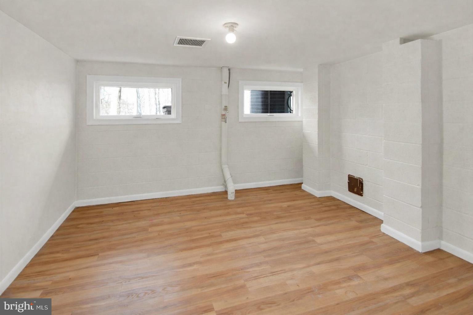 HERSHEYS MILL ESTS - Residential