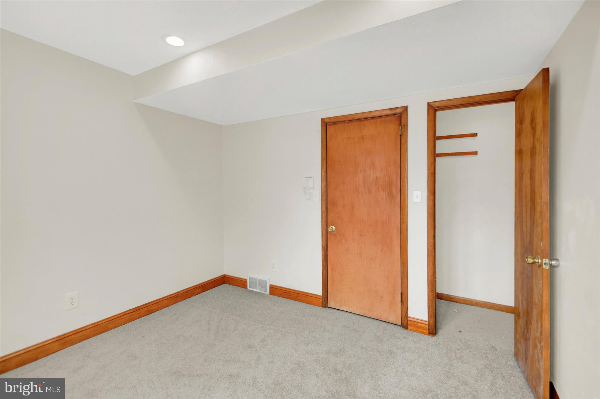 HERSHEYS MILL ESTS - Residential