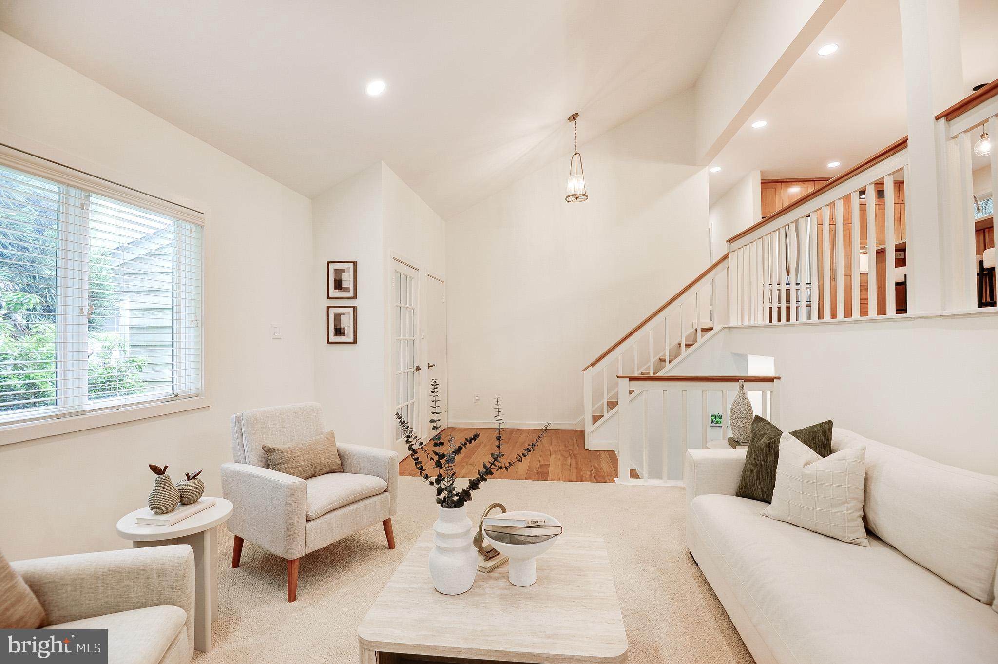 RESTON - Residential