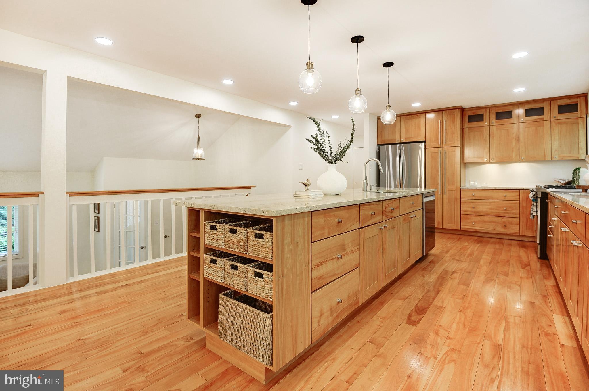 RESTON - Residential