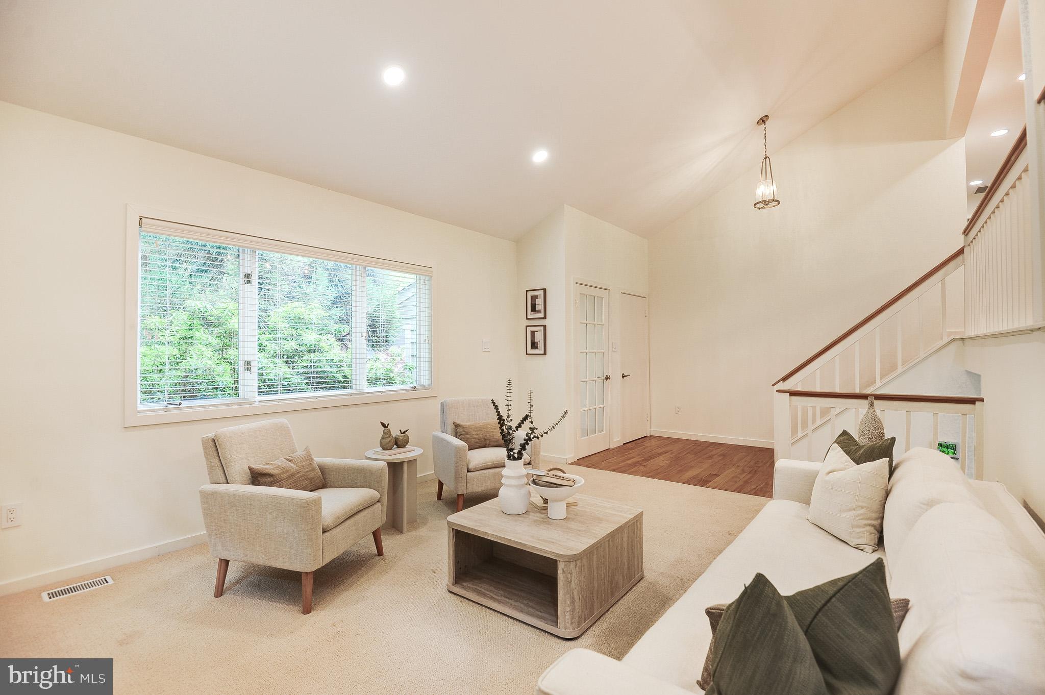 RESTON - Residential