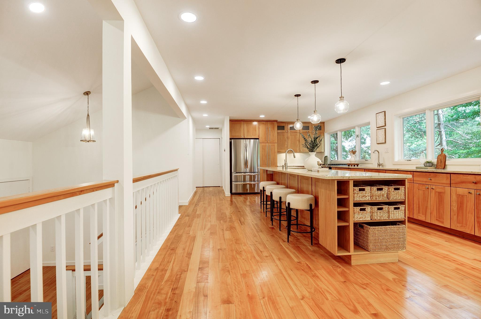 RESTON - Residential
