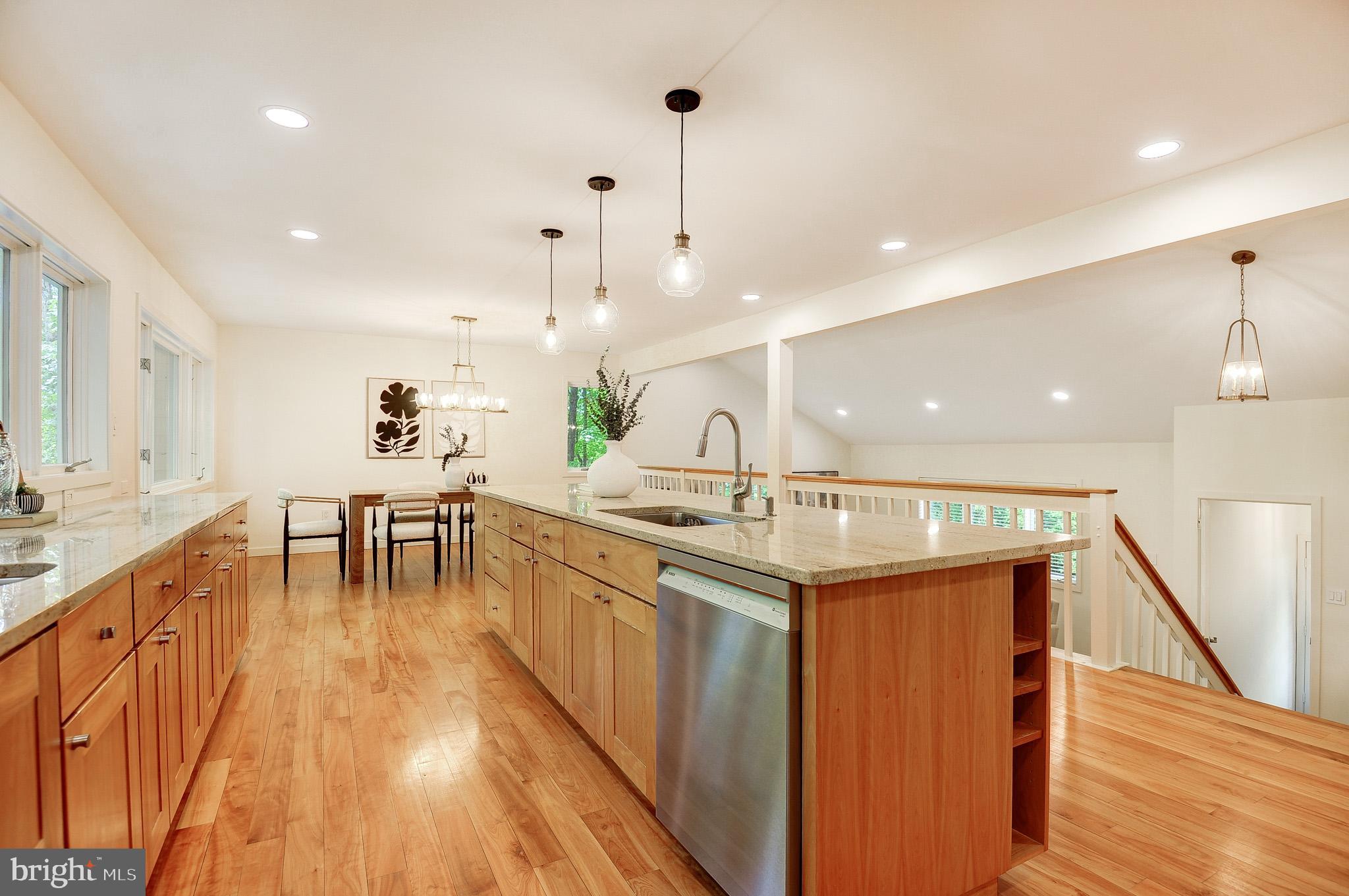 RESTON - Residential