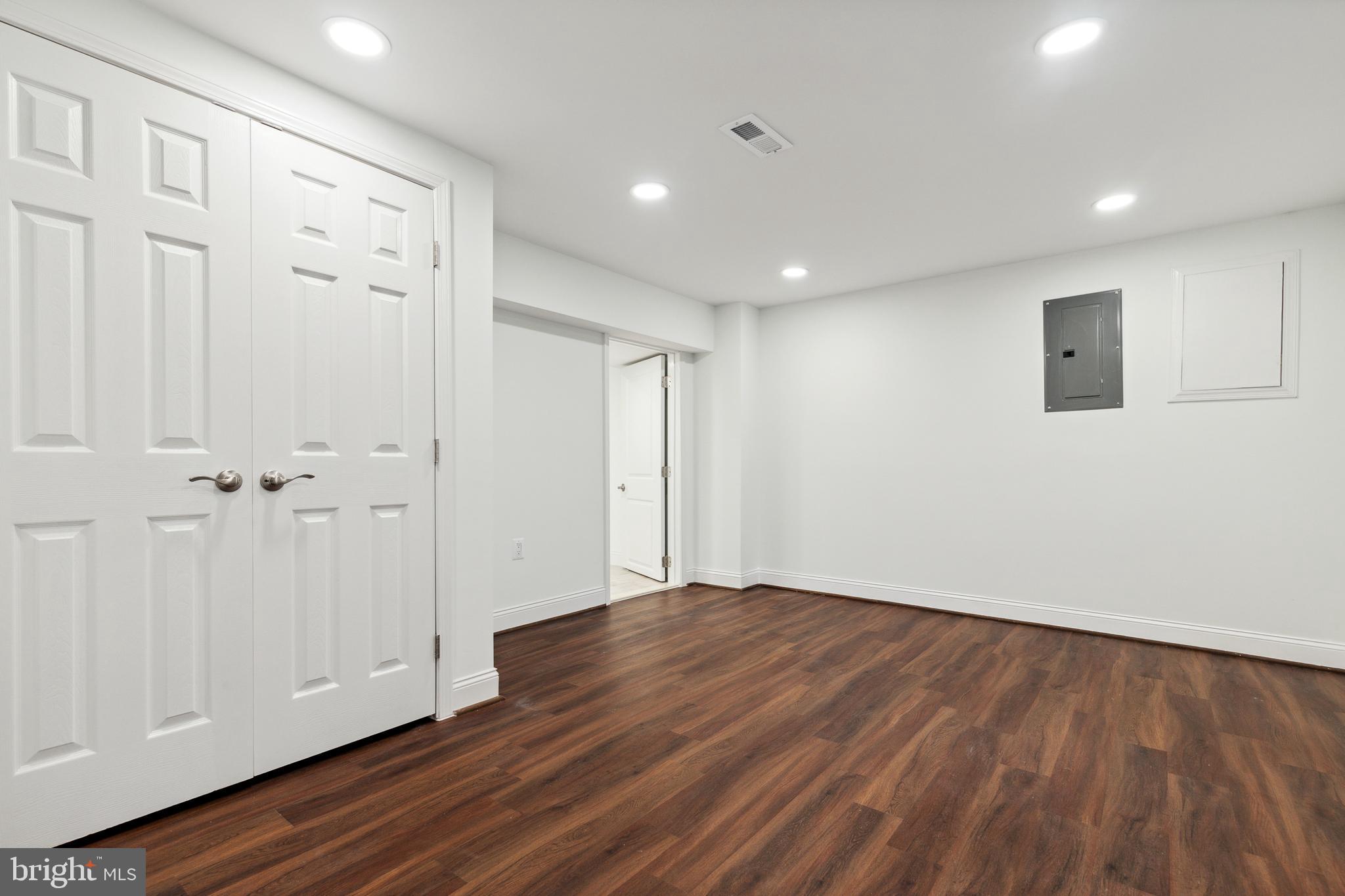 GRAHAM PARK J L CATO - Residential