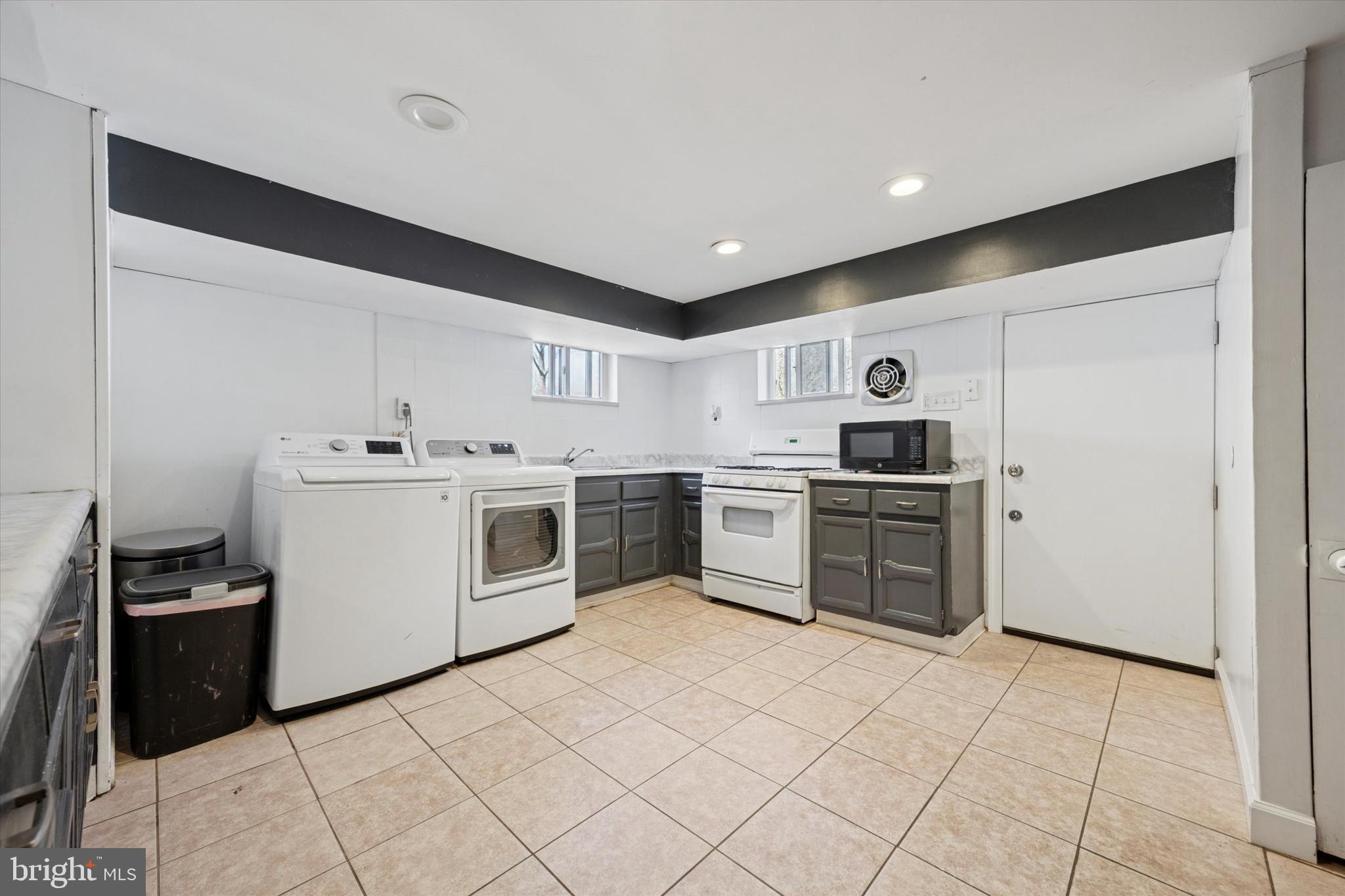 ROCKLEDGE - Residential