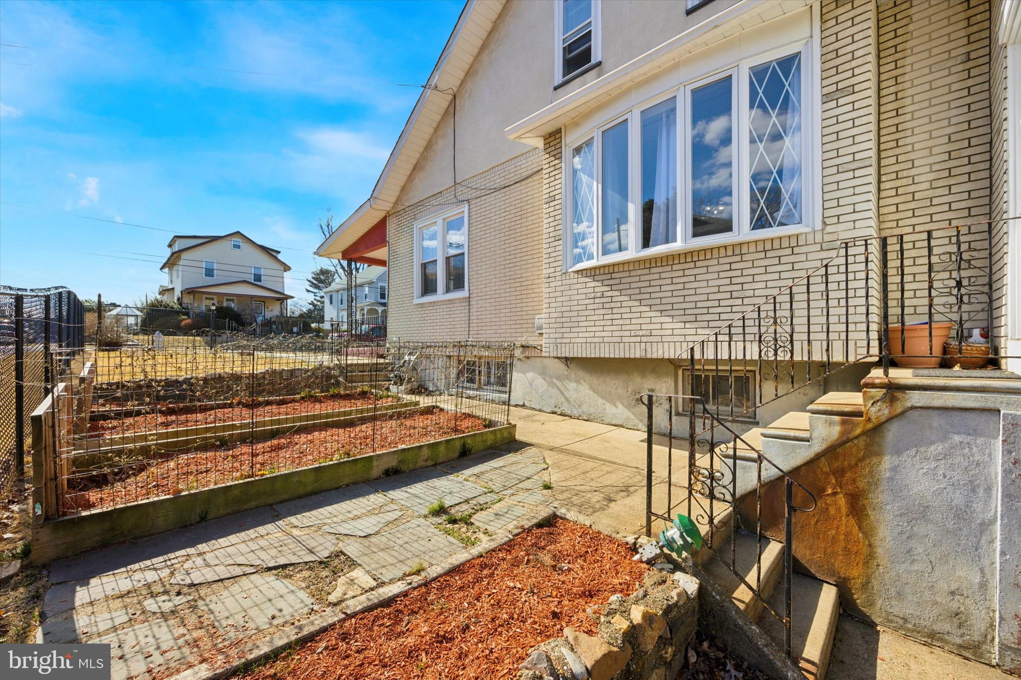 ROCKLEDGE - Residential