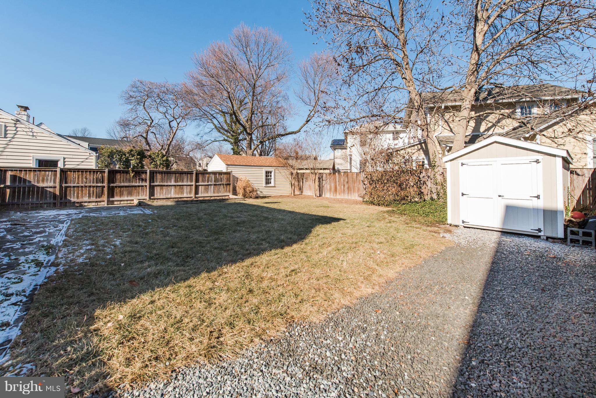 ROSEMONT PARK - Residential