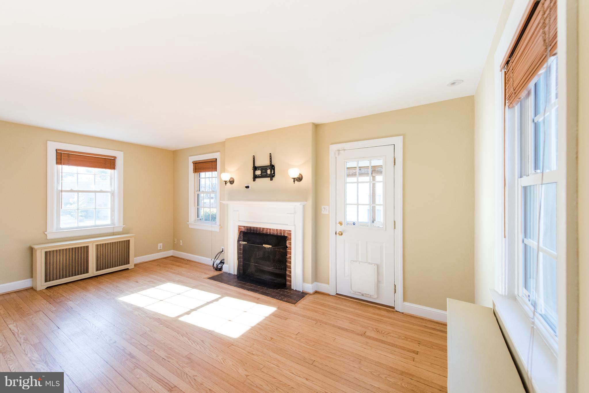 ROSEMONT PARK - Residential