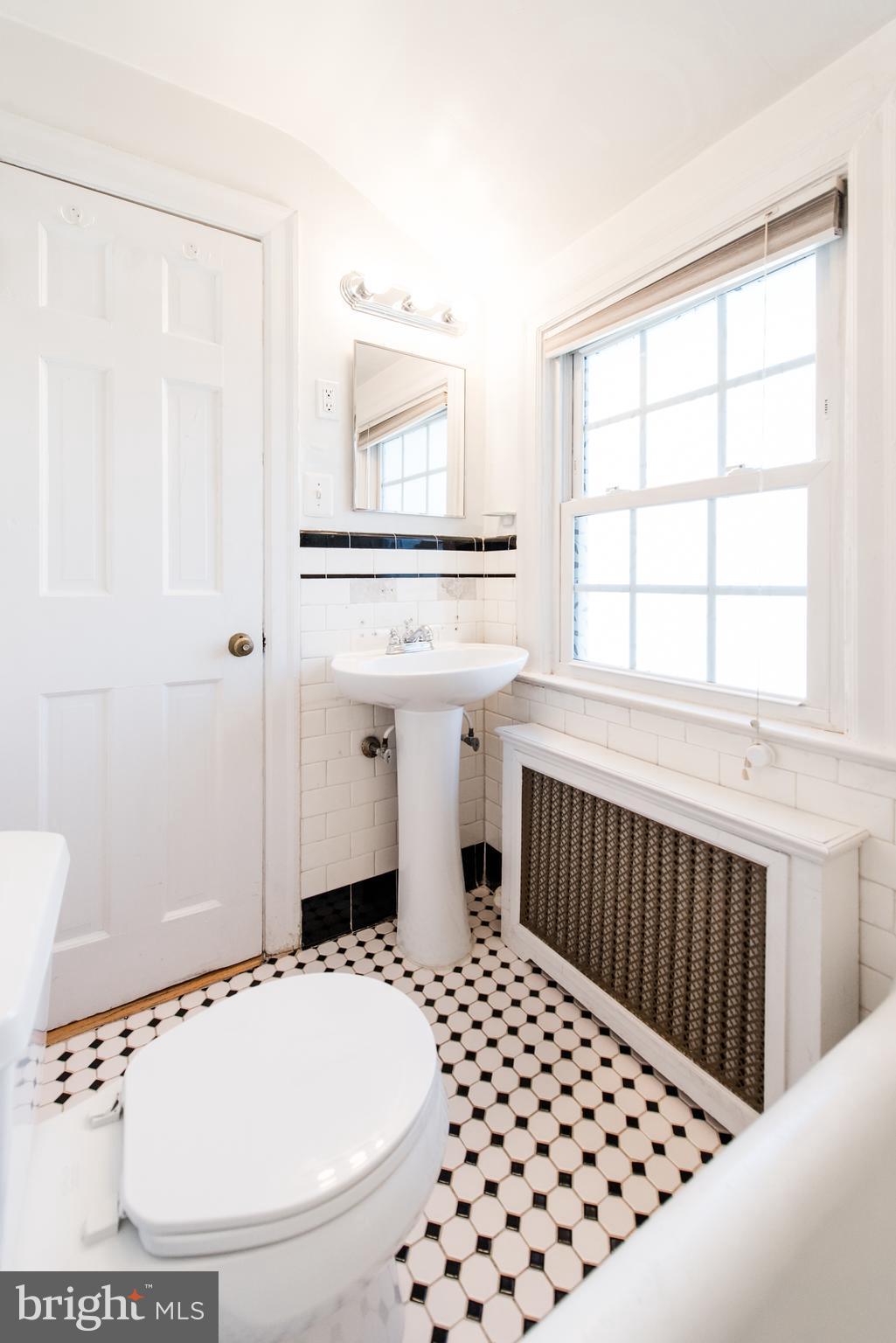 ROSEMONT PARK - Residential