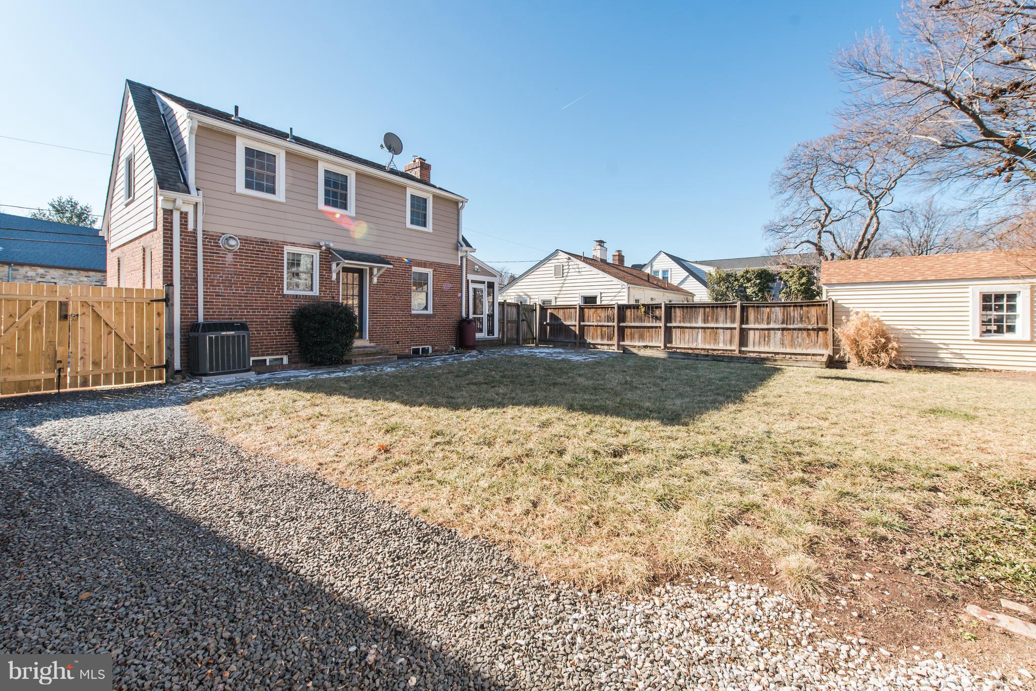 ROSEMONT PARK - Residential