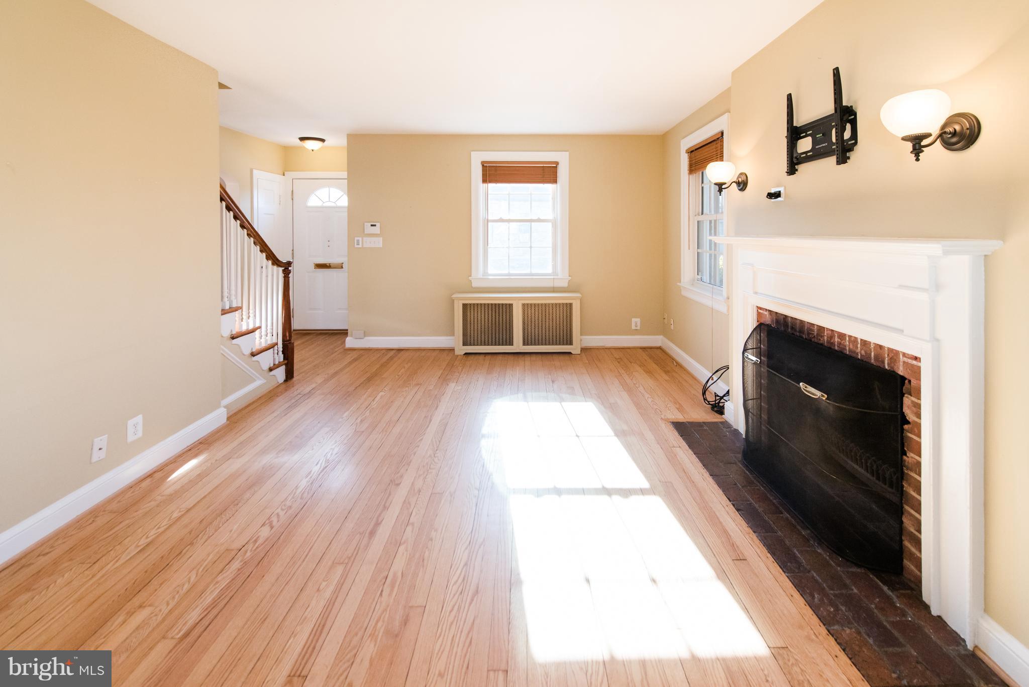 ROSEMONT PARK - Residential