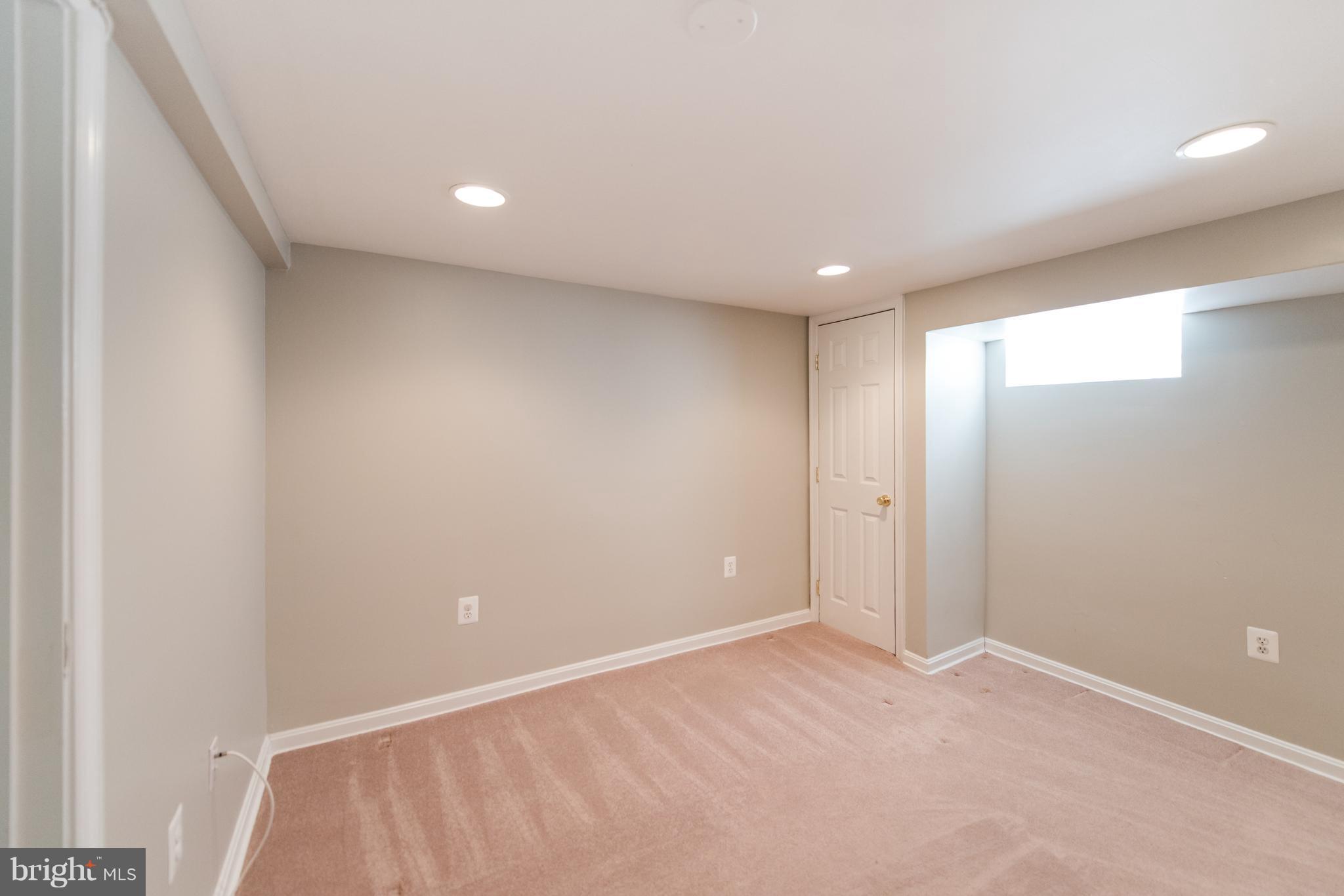 ROSEMONT PARK - Residential