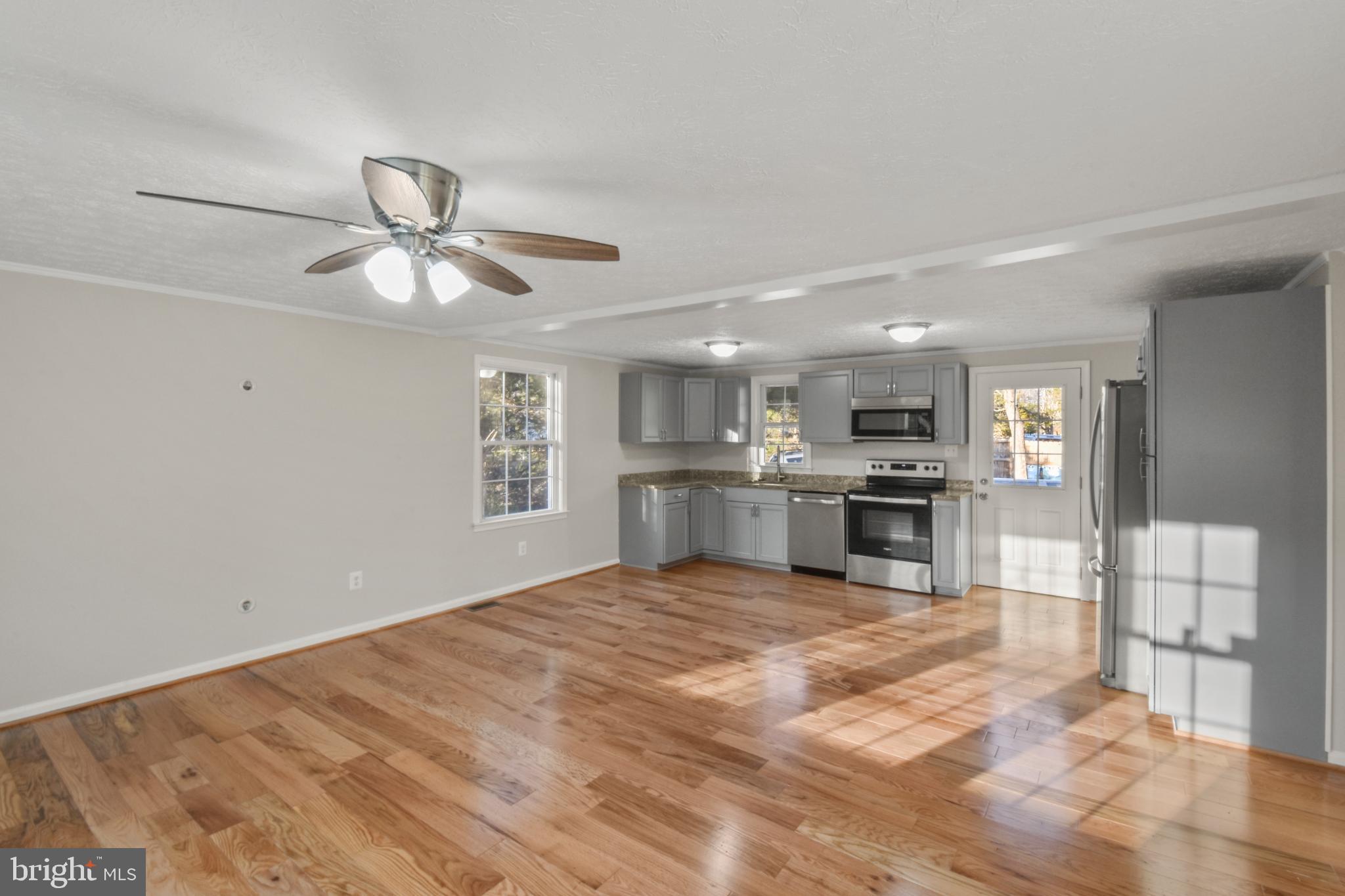 TODDS TAVERN - Residential