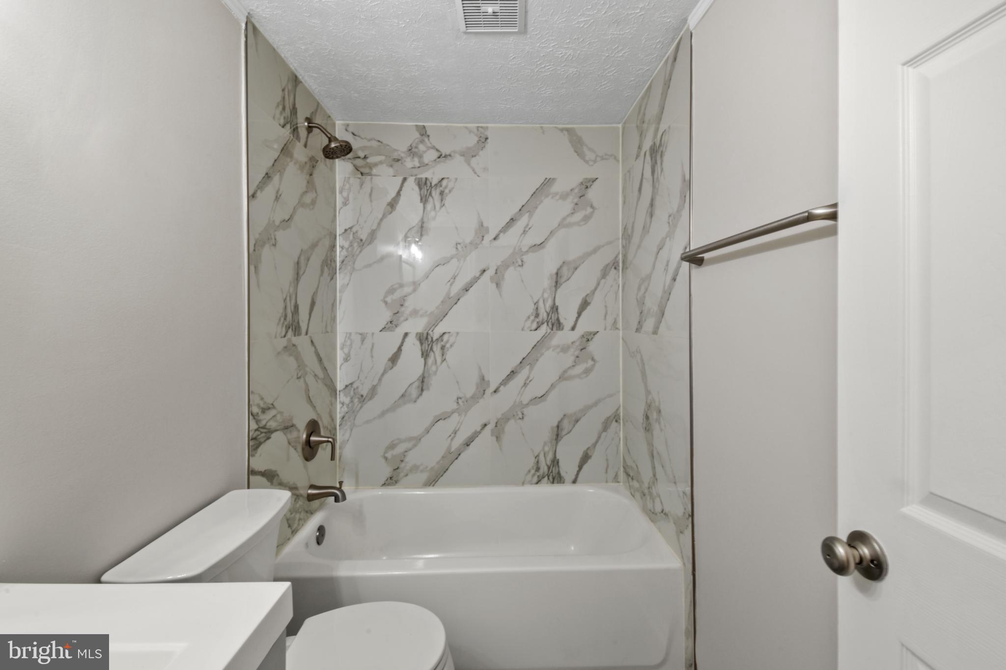 TODDS TAVERN - Residential