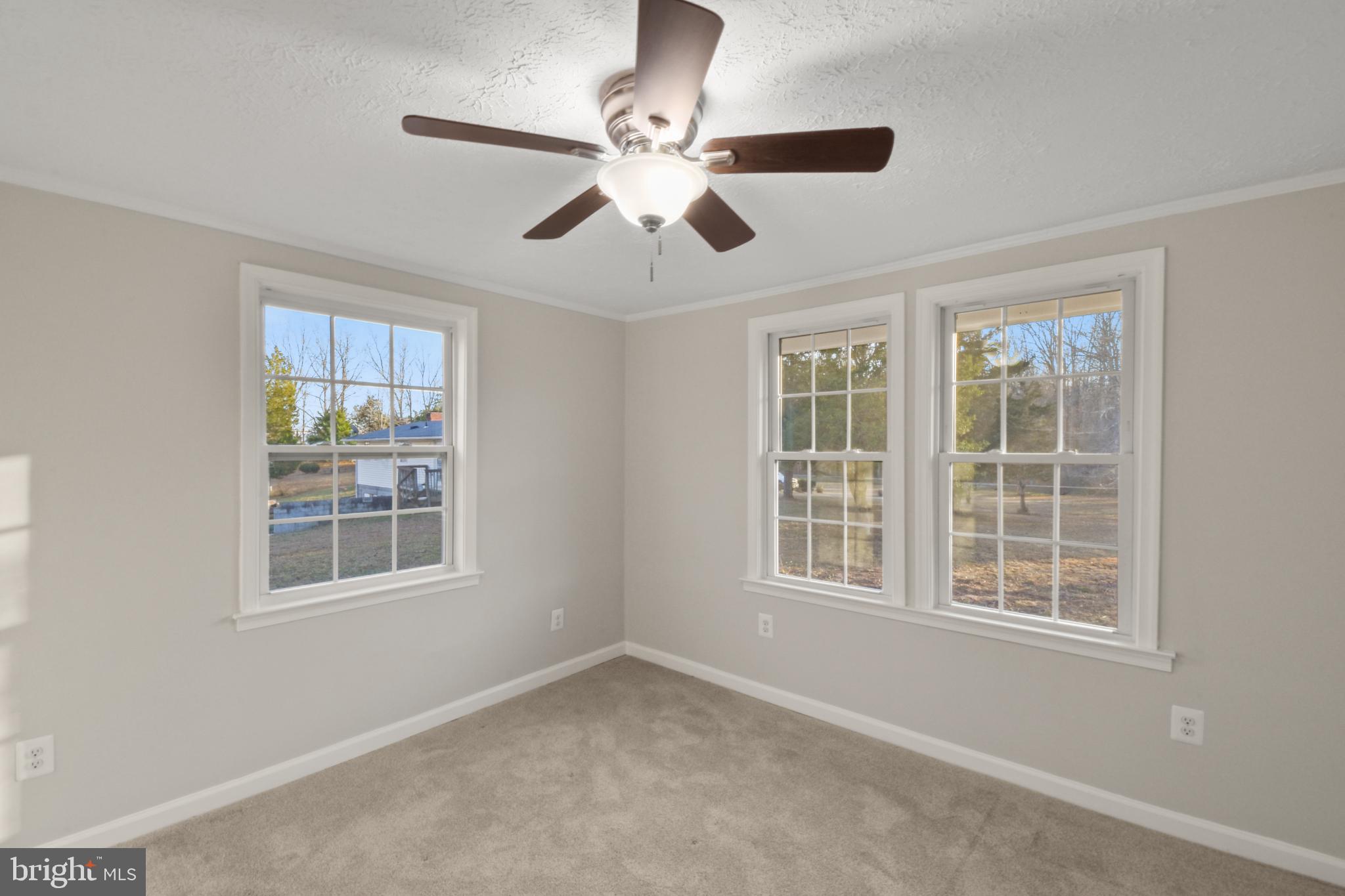 TODDS TAVERN - Residential