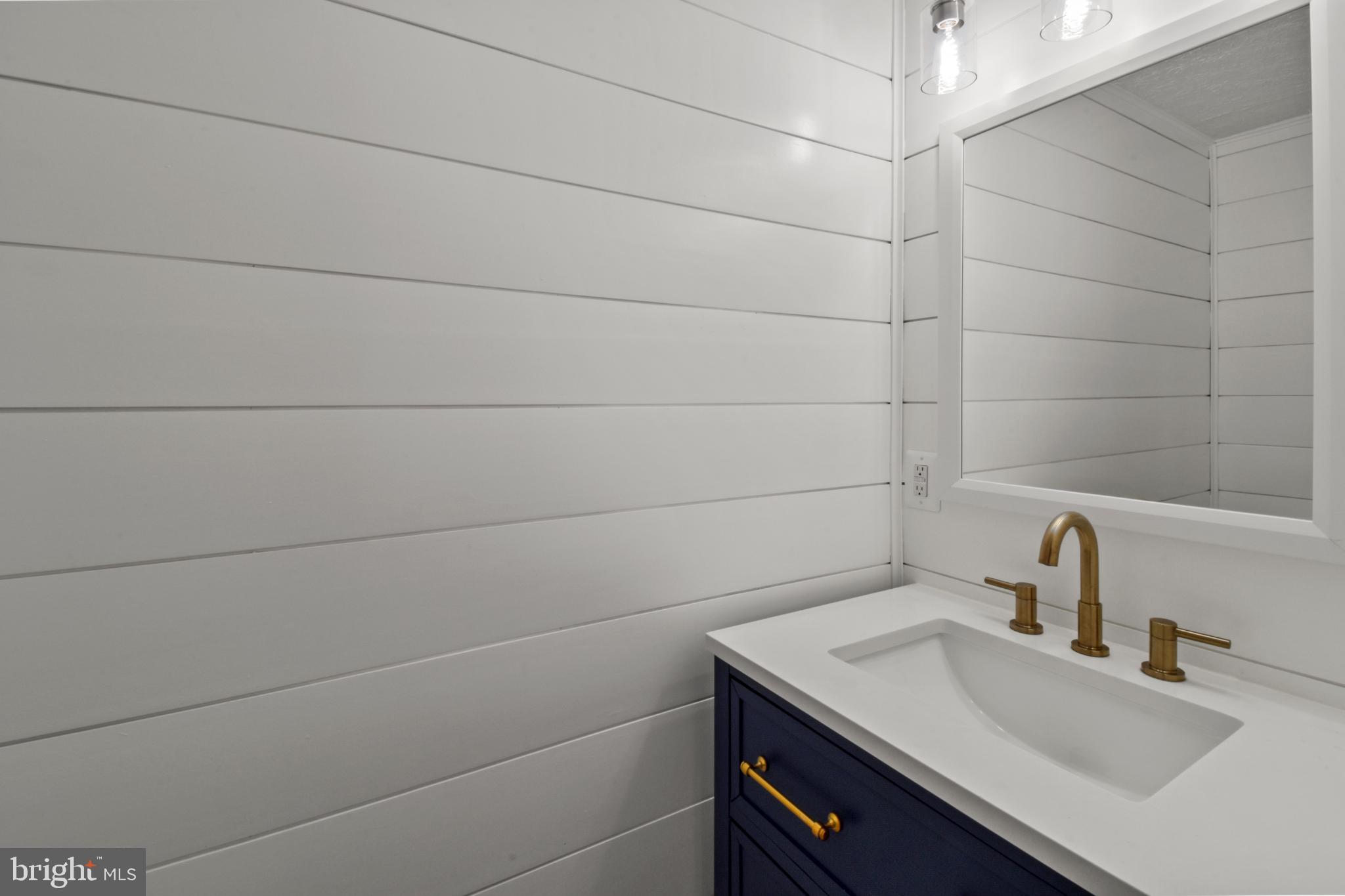 TODDS TAVERN - Residential