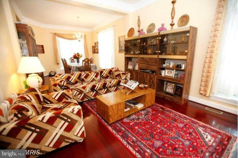 KING FARM WATKINS POND - Residential Lease