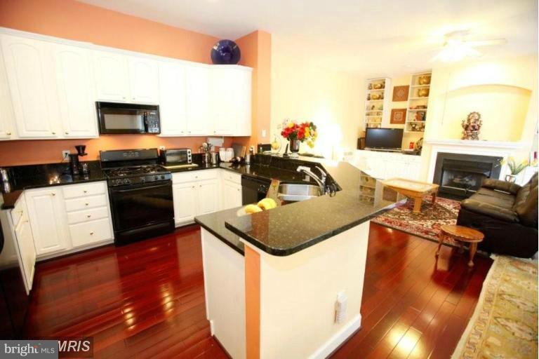 KING FARM WATKINS POND - Residential Lease