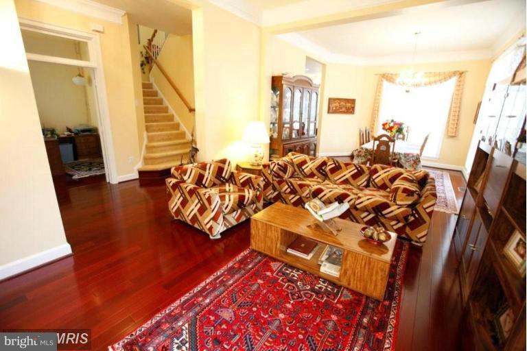 KING FARM WATKINS POND - Residential Lease