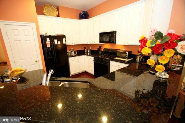 KING FARM WATKINS POND - Residential Lease