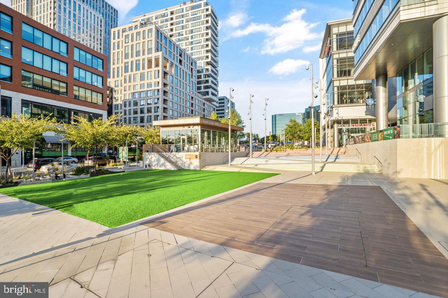 DUNN LORING WOODS - Residential