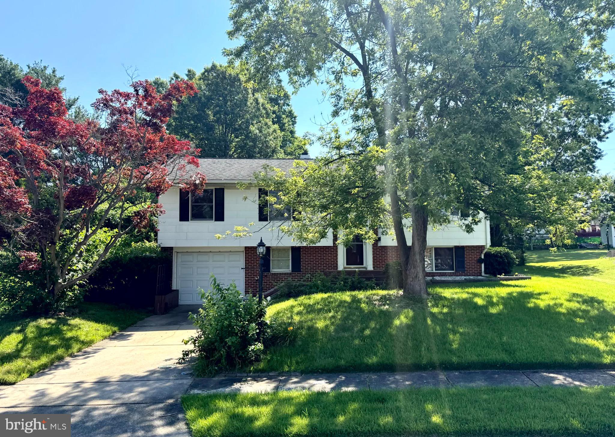 609 BAYBERRY COURT