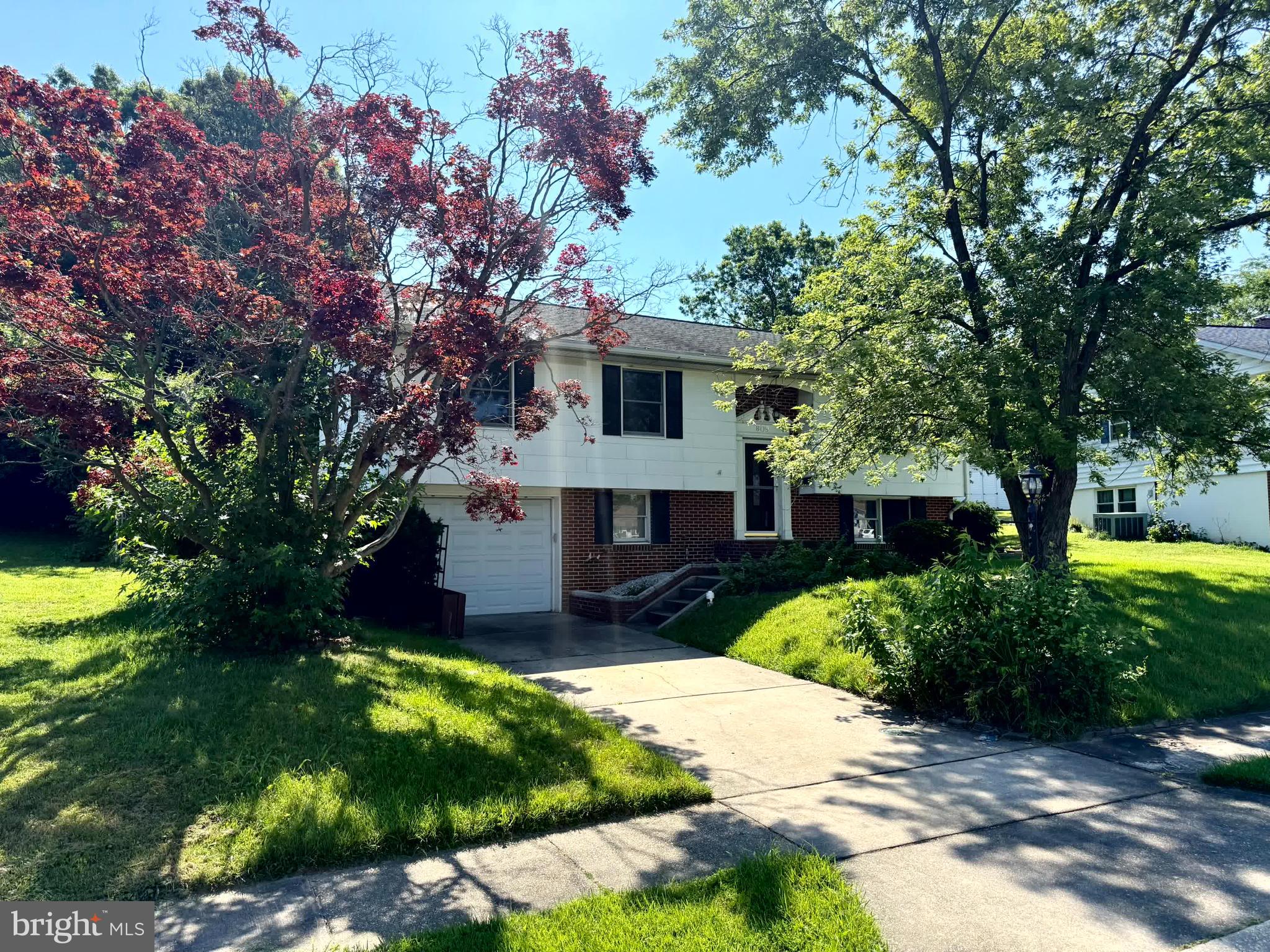 609 BAYBERRY COURT