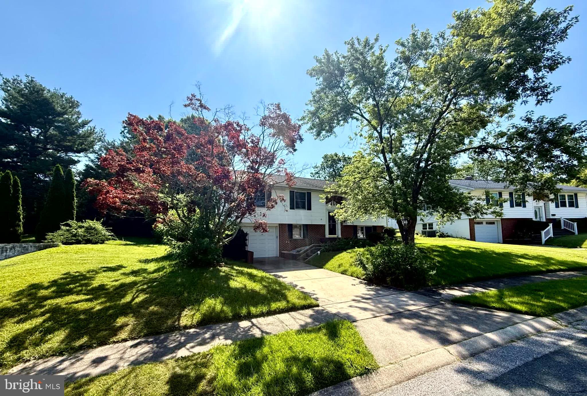 609 BAYBERRY COURT