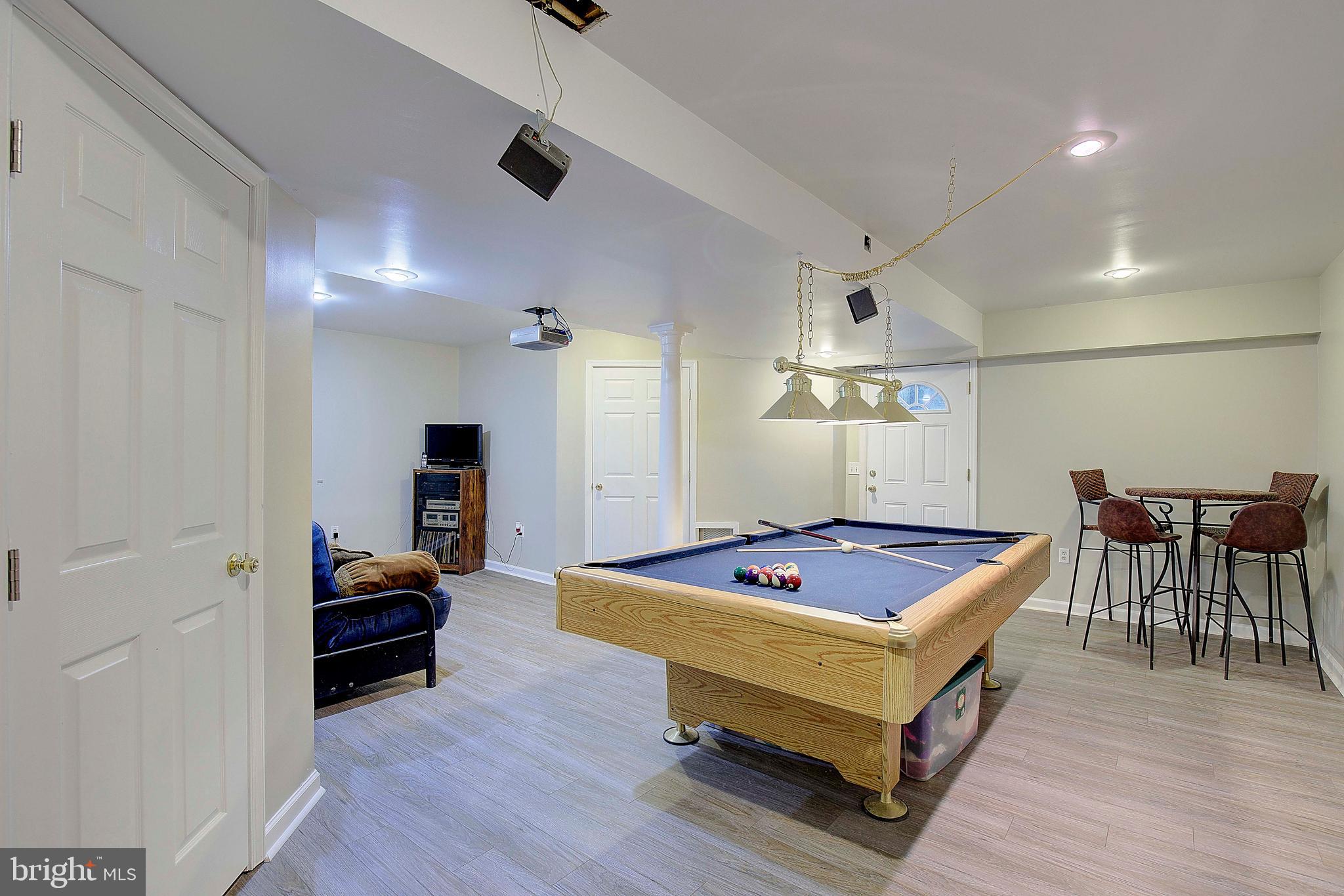 PLEASANT PLAINS - Residential