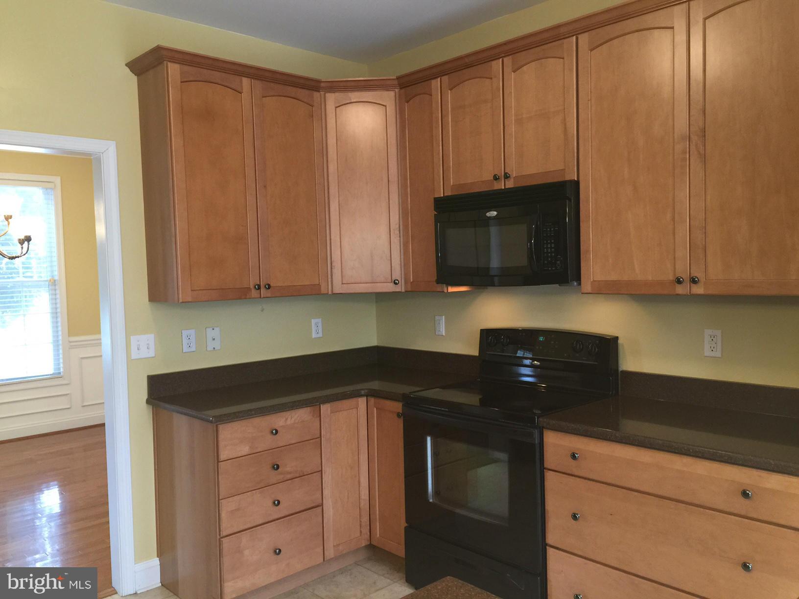 ESTATES AT SINGLETREE - Residential Lease