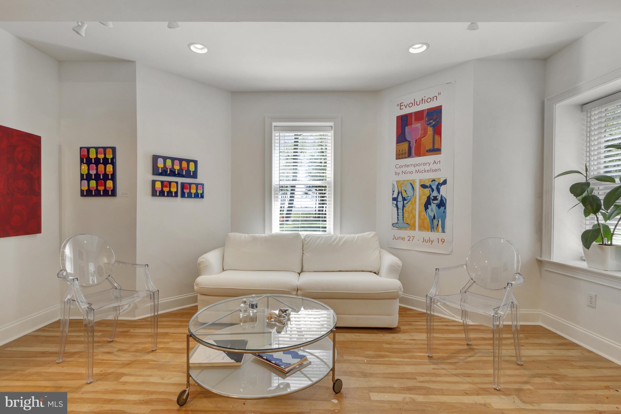 WOLFE POINTE - Residential