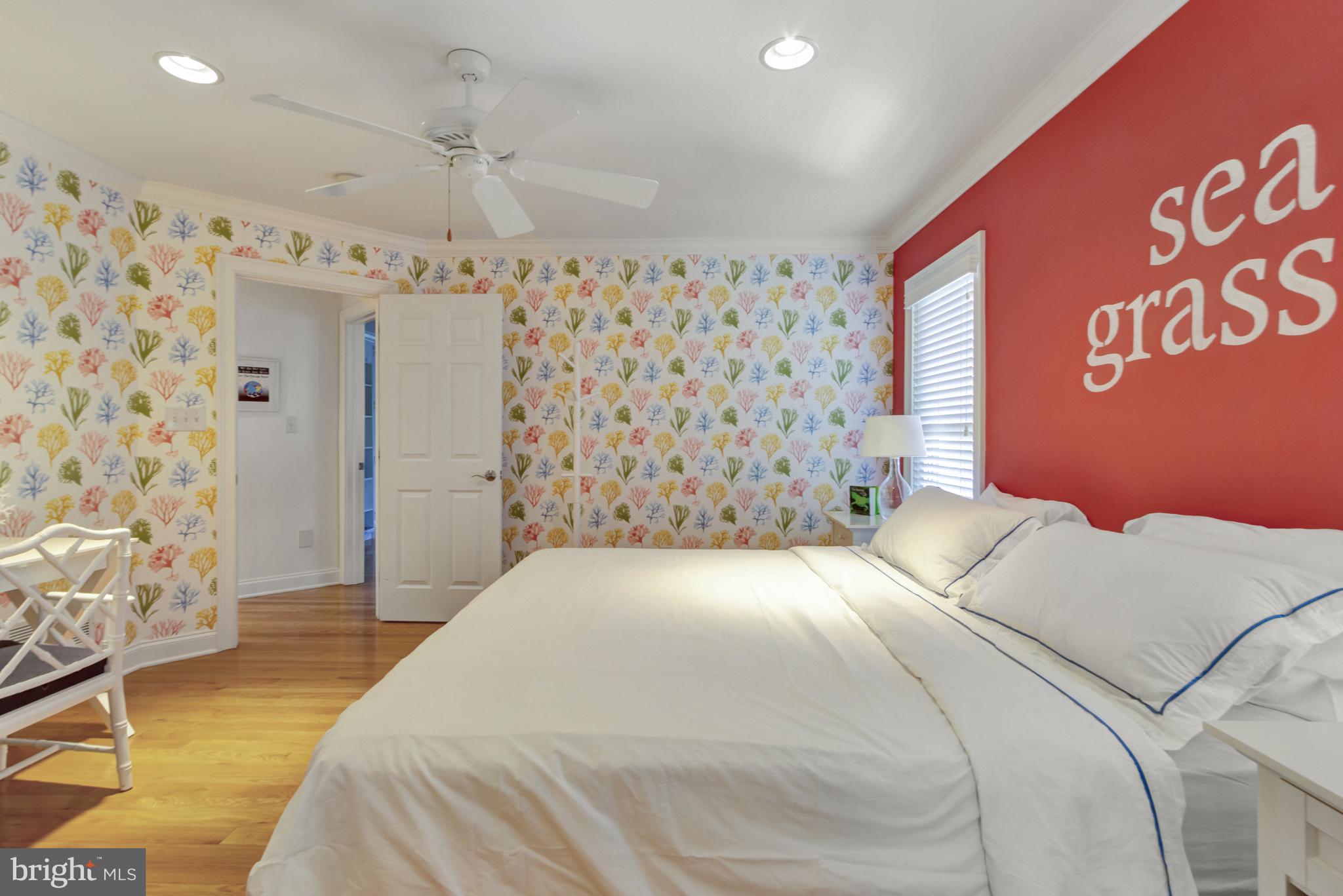 WOLFE POINTE - Residential