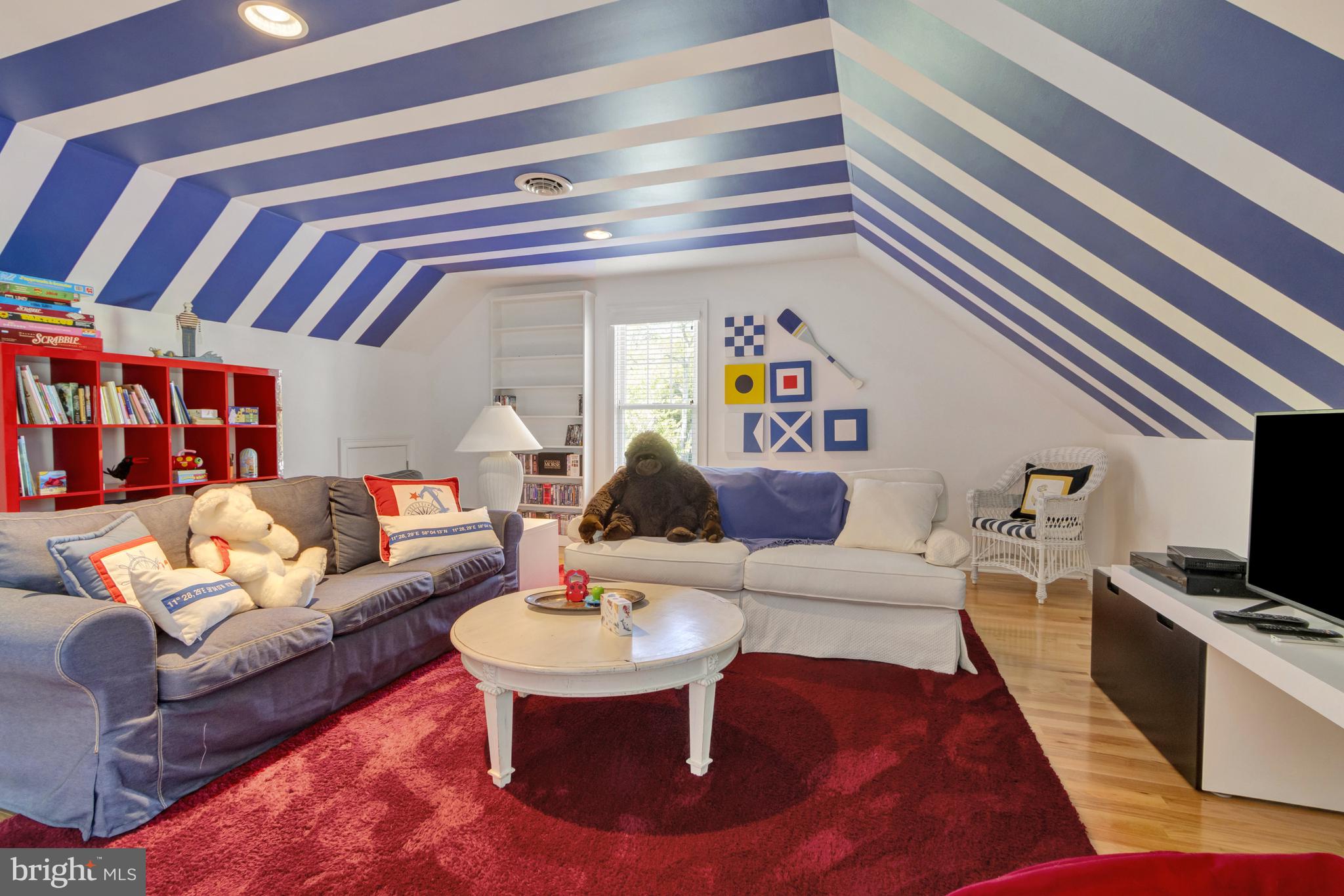 WOLFE POINTE - Residential