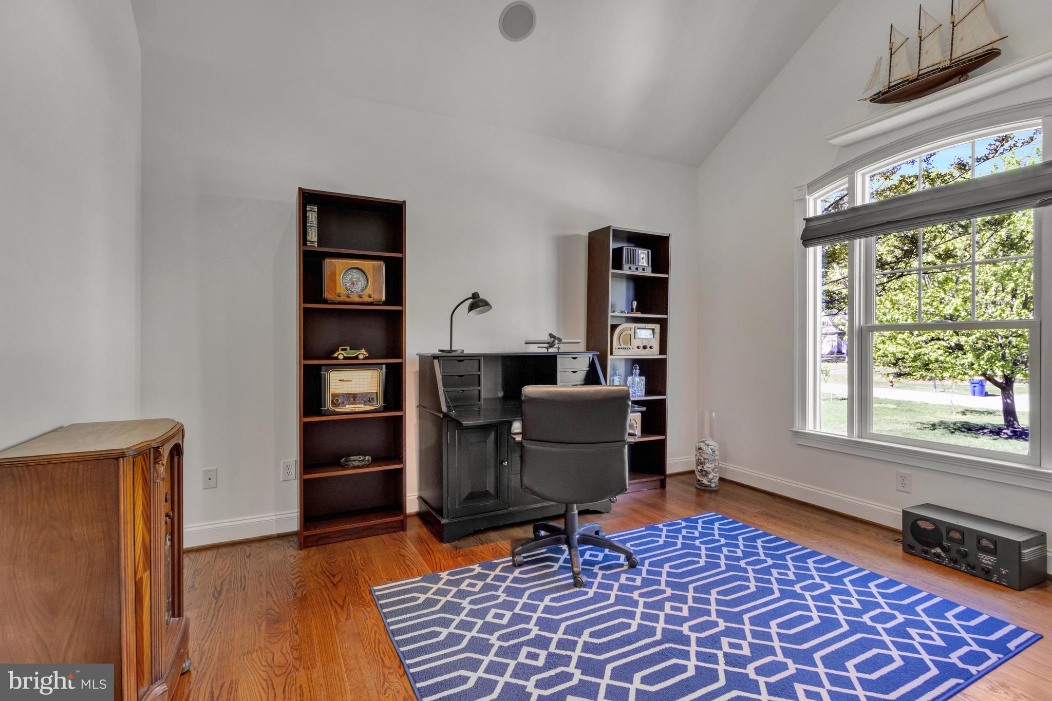 WOLFE POINTE - Residential