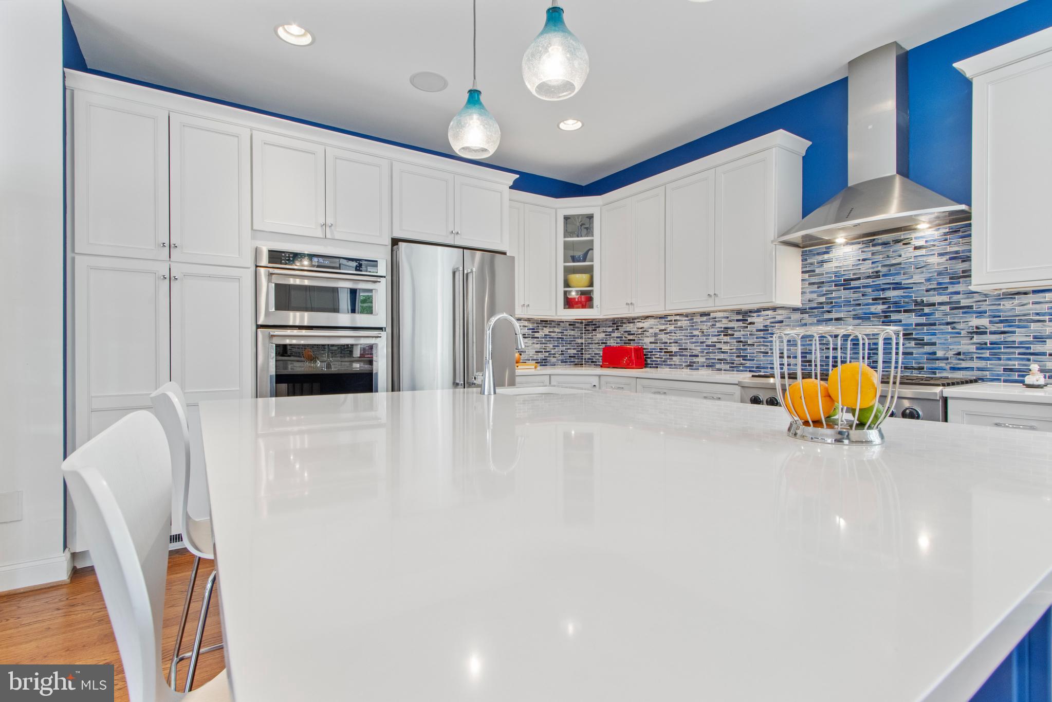 WOLFE POINTE - Residential