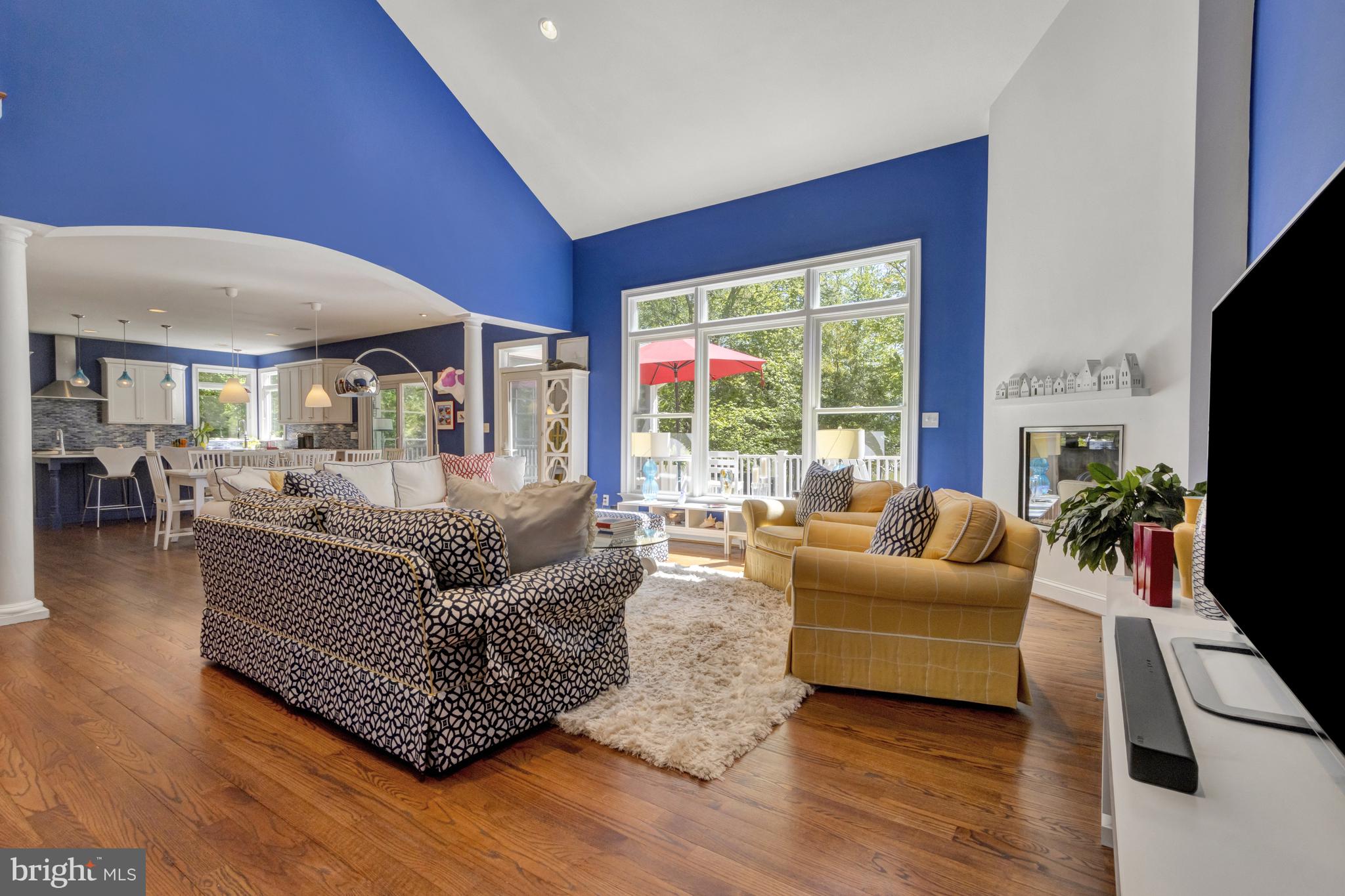 WOLFE POINTE - Residential