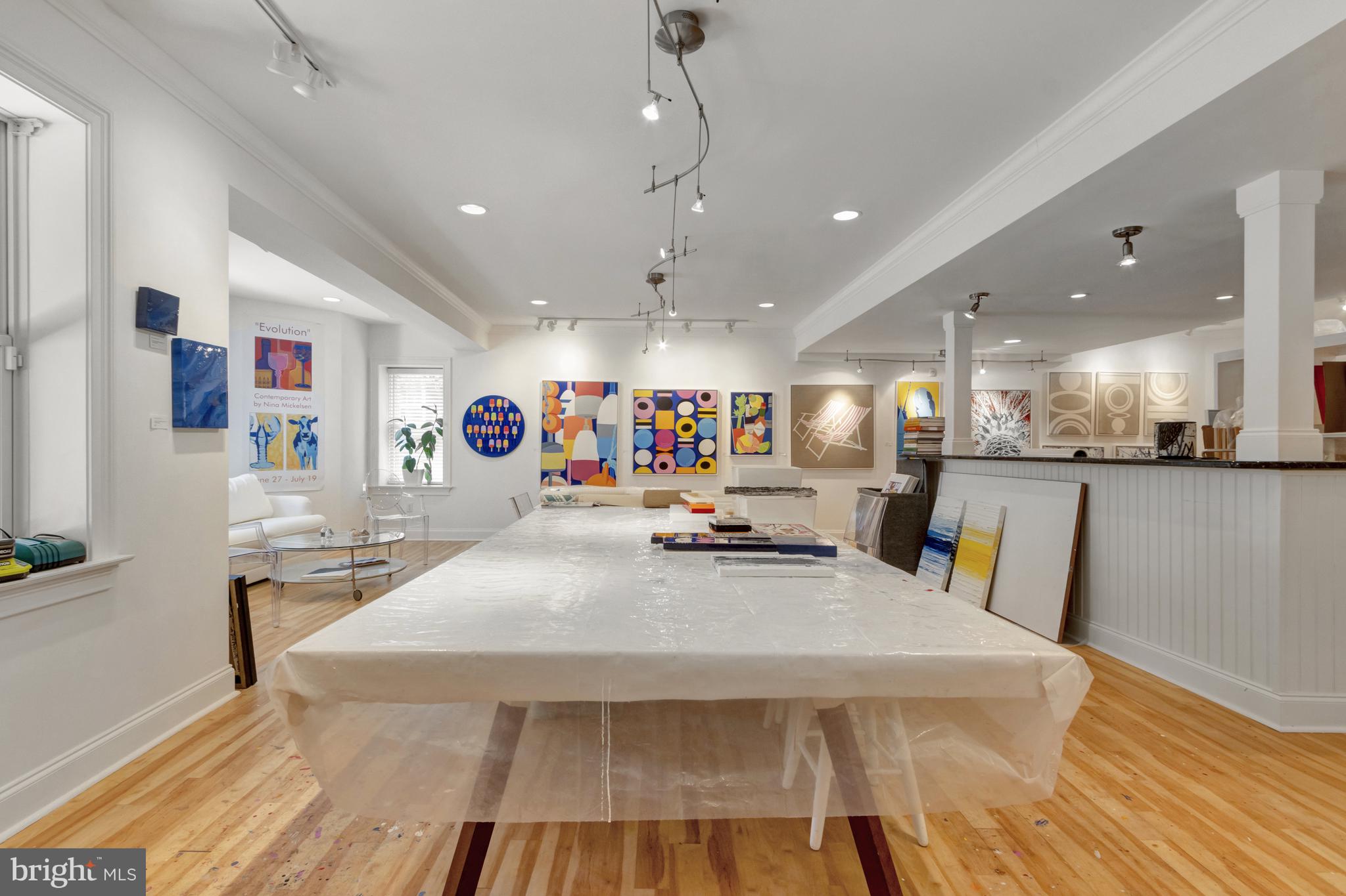 WOLFE POINTE - Residential