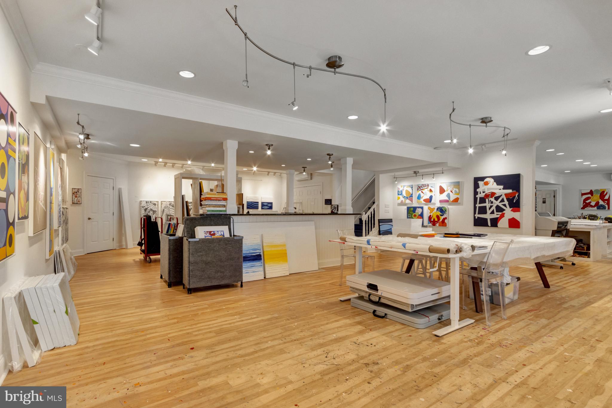 WOLFE POINTE - Residential