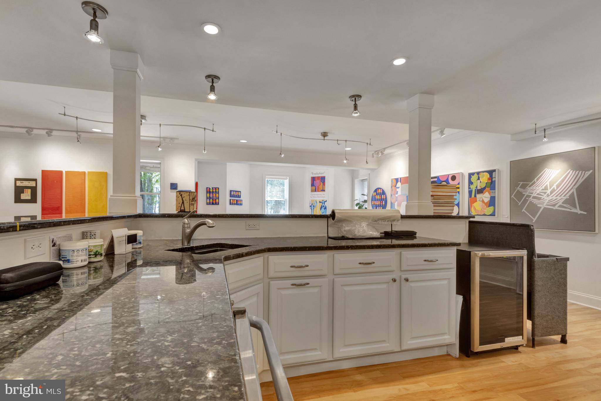 WOLFE POINTE - Residential