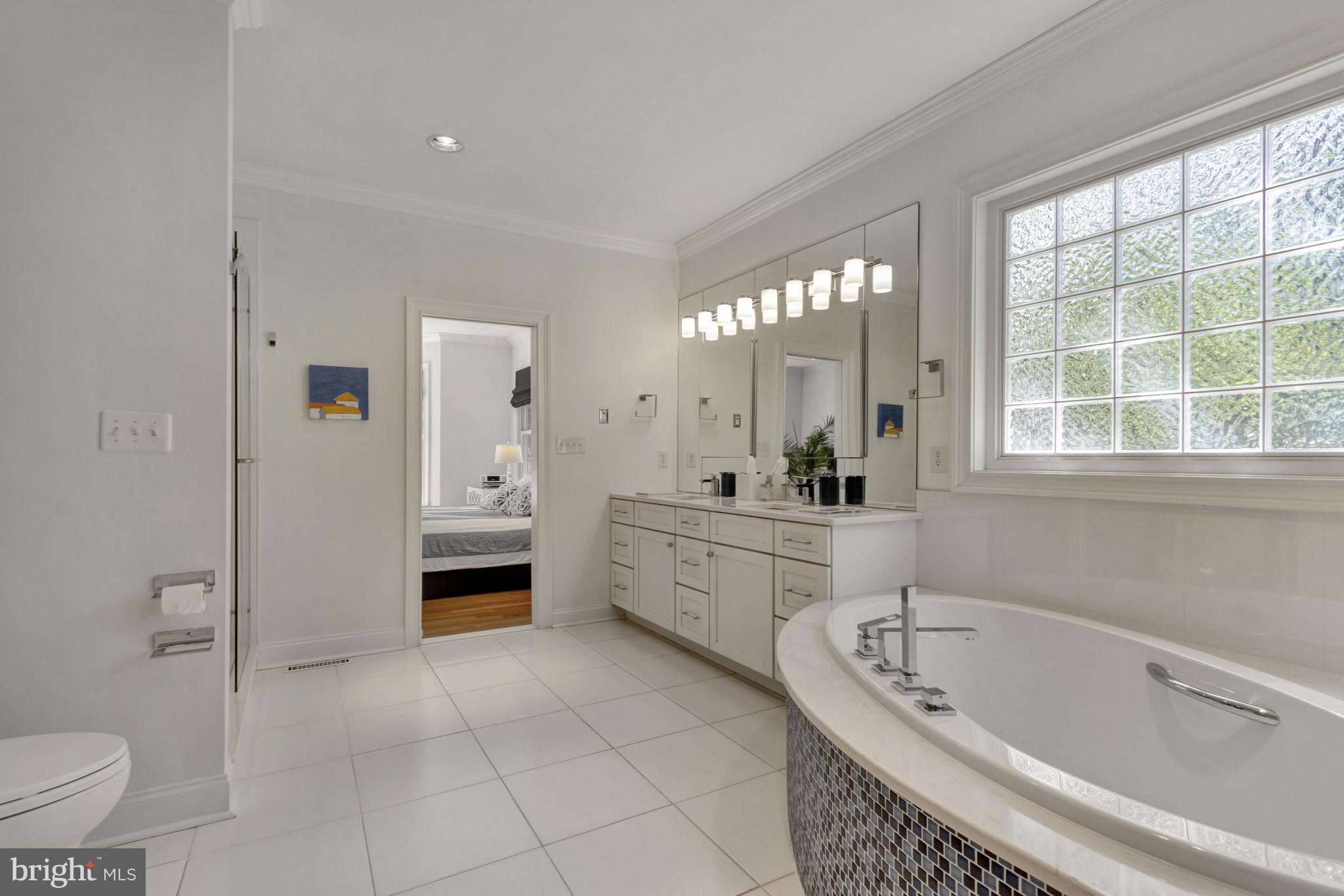 WOLFE POINTE - Residential