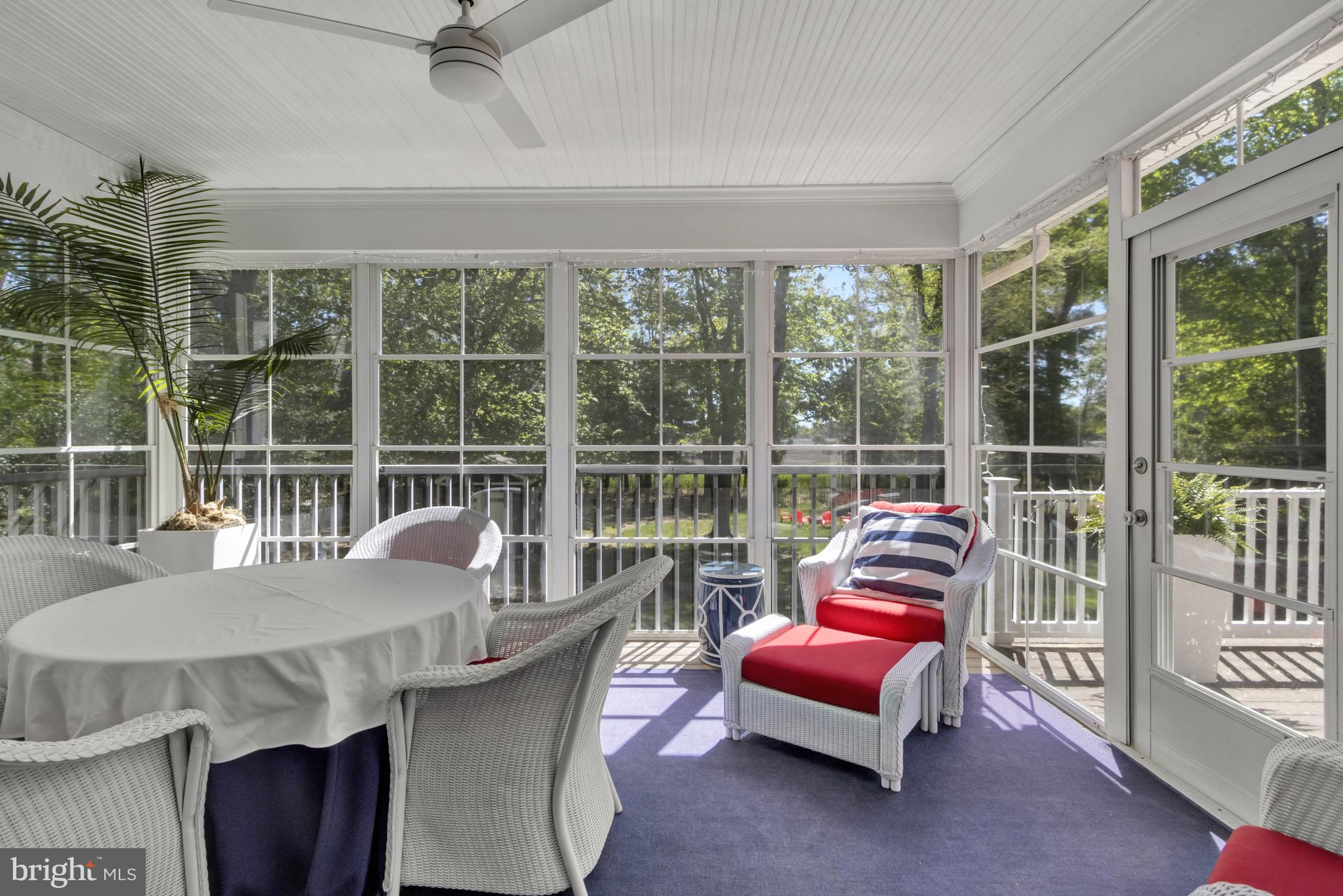 WOLFE POINTE - Residential