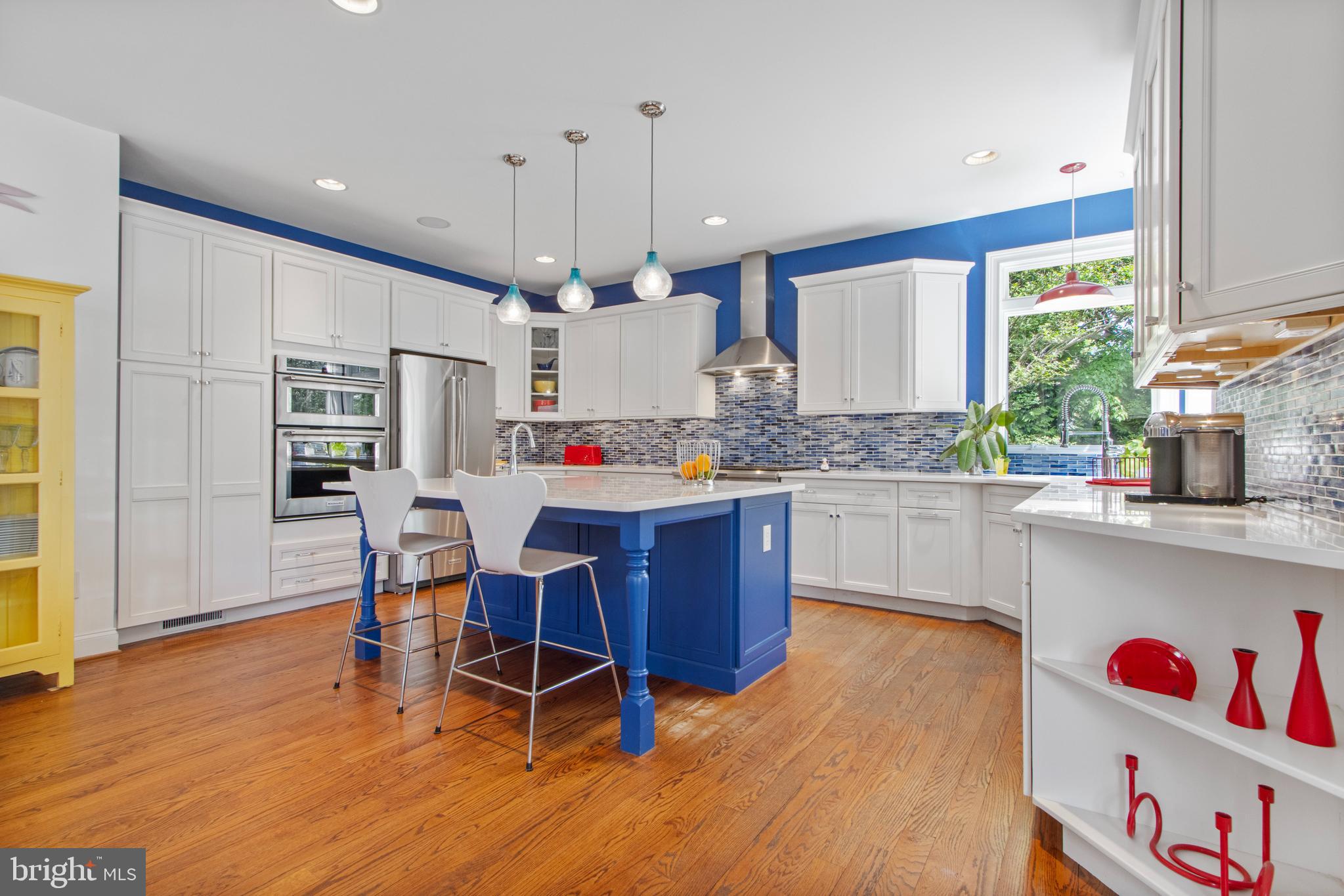 WOLFE POINTE - Residential